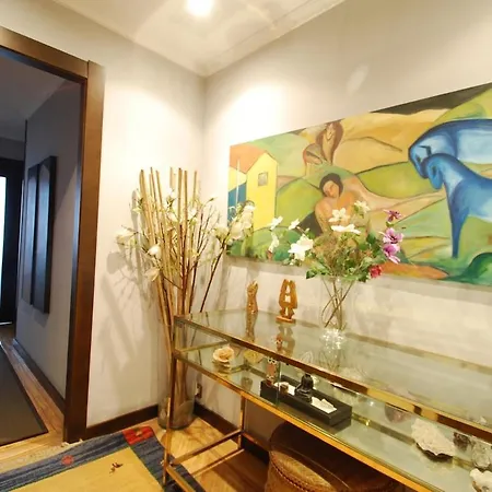 Bright With 3 Bedrooms, 2 Bathrooms And Wi-fi Apartment